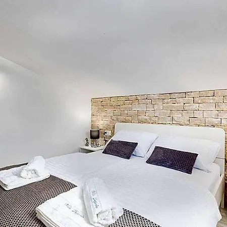 Depicolo Comfortable Hotel Krk Town